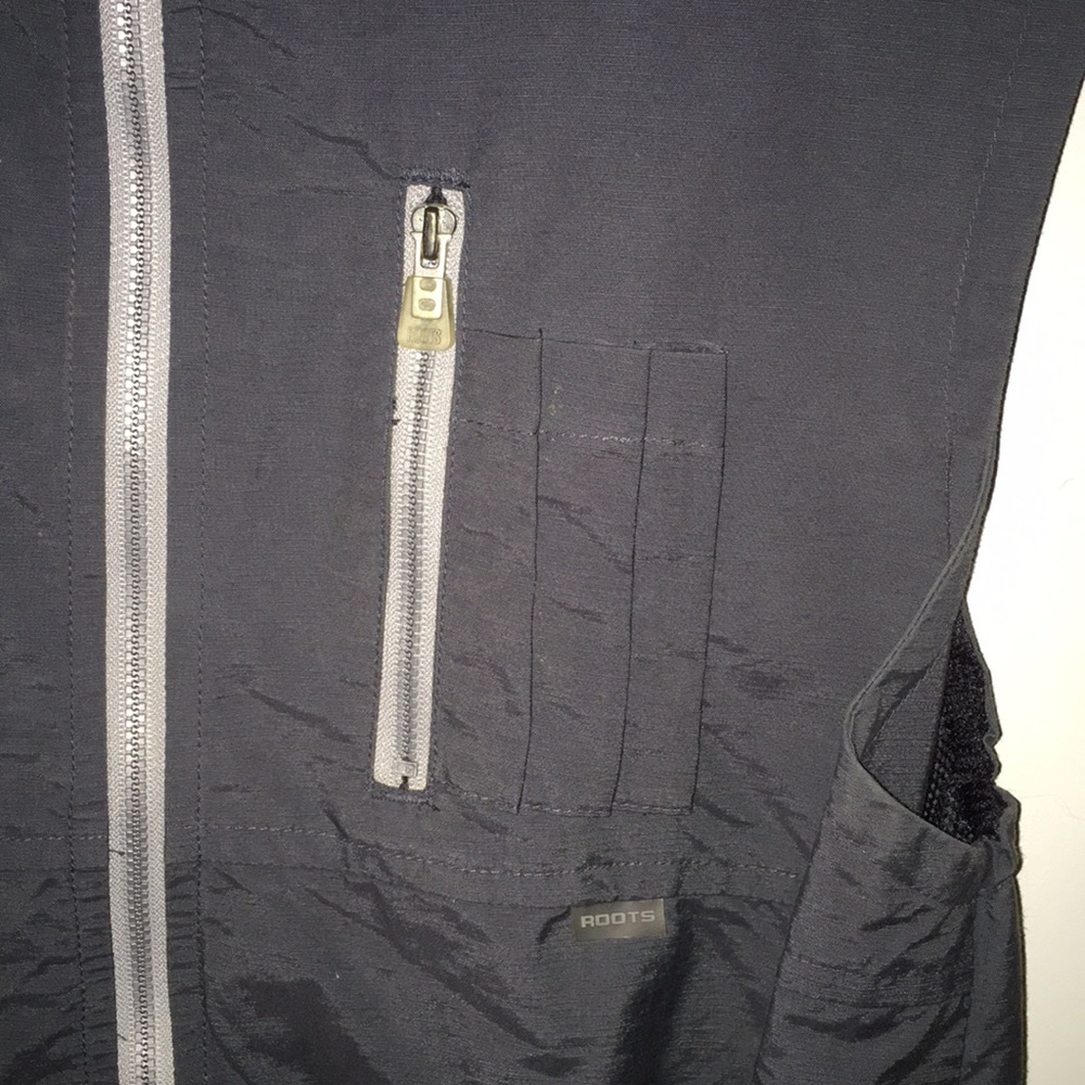 Grey Roots vest. - Picture 3 of 9
